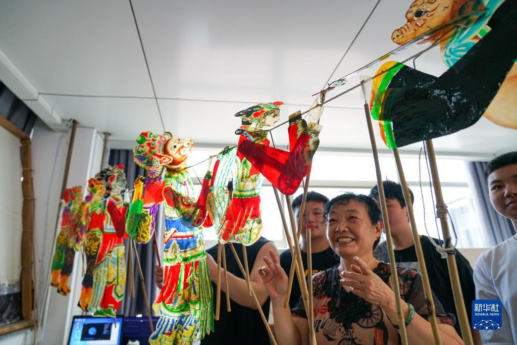 巴黎人大厅